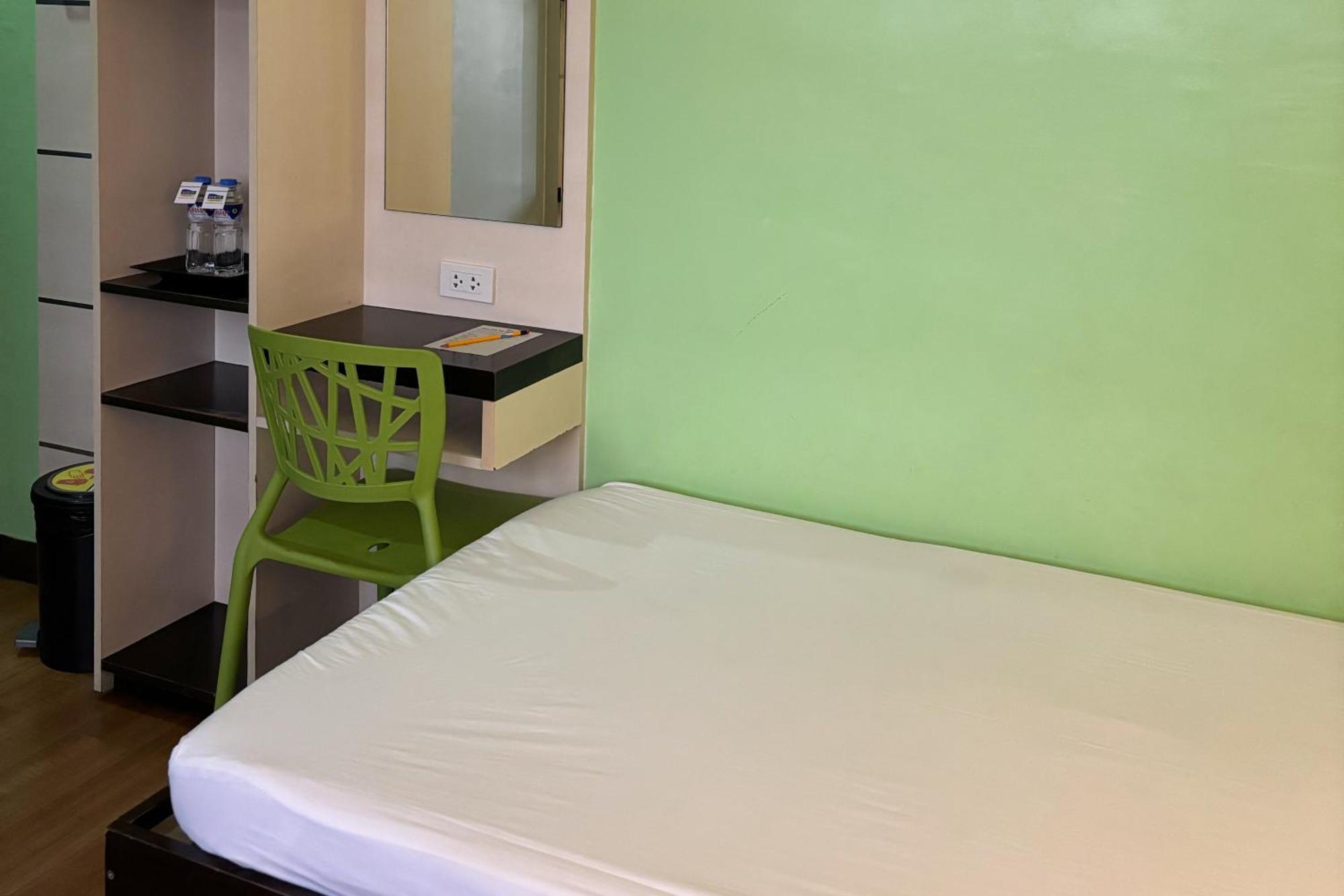 Sugbutel Family Hotel Cebu Powered By Cocotel Eksteriør bilde