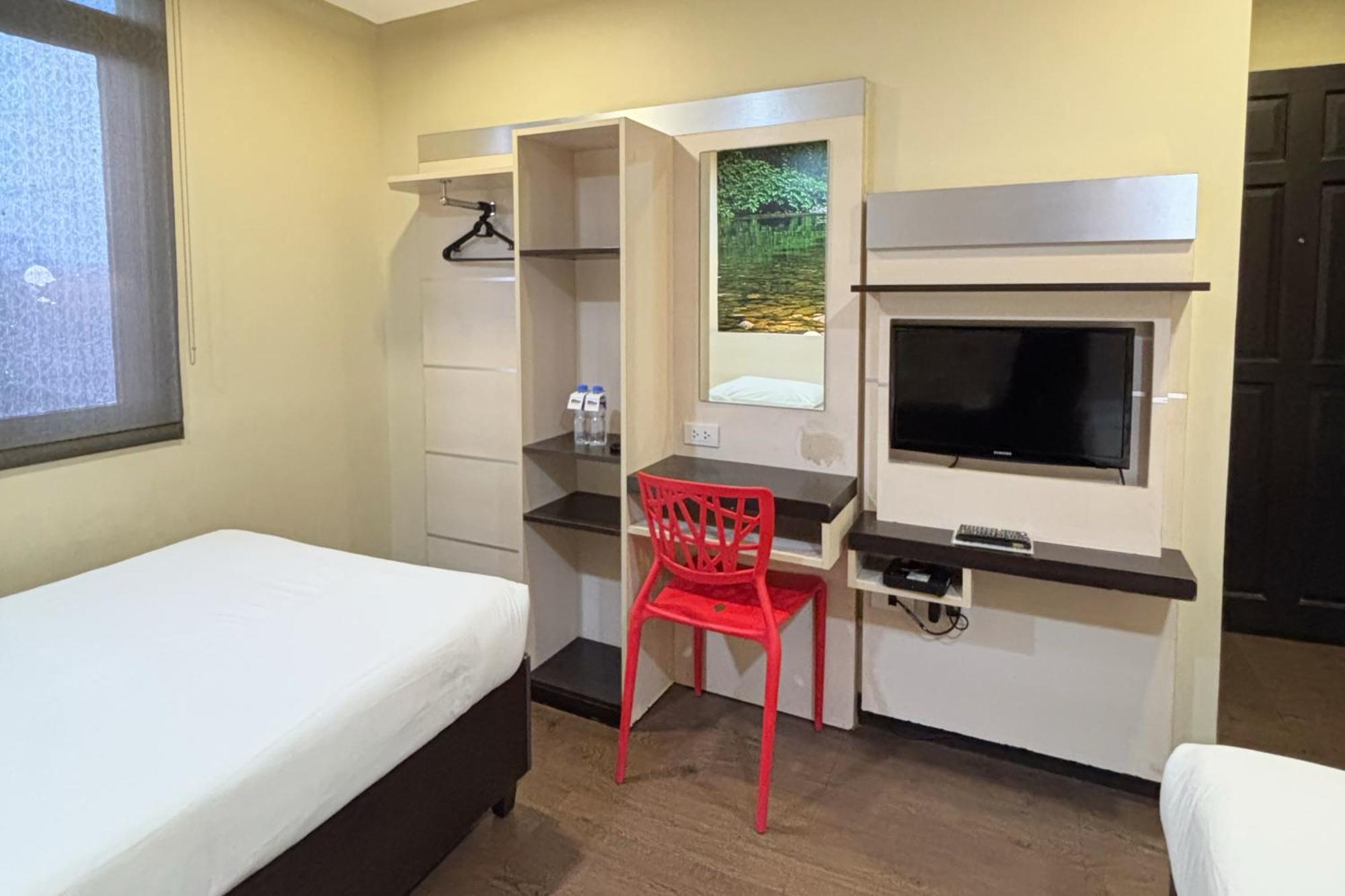 Sugbutel Family Hotel Cebu Powered By Cocotel Eksteriør bilde
