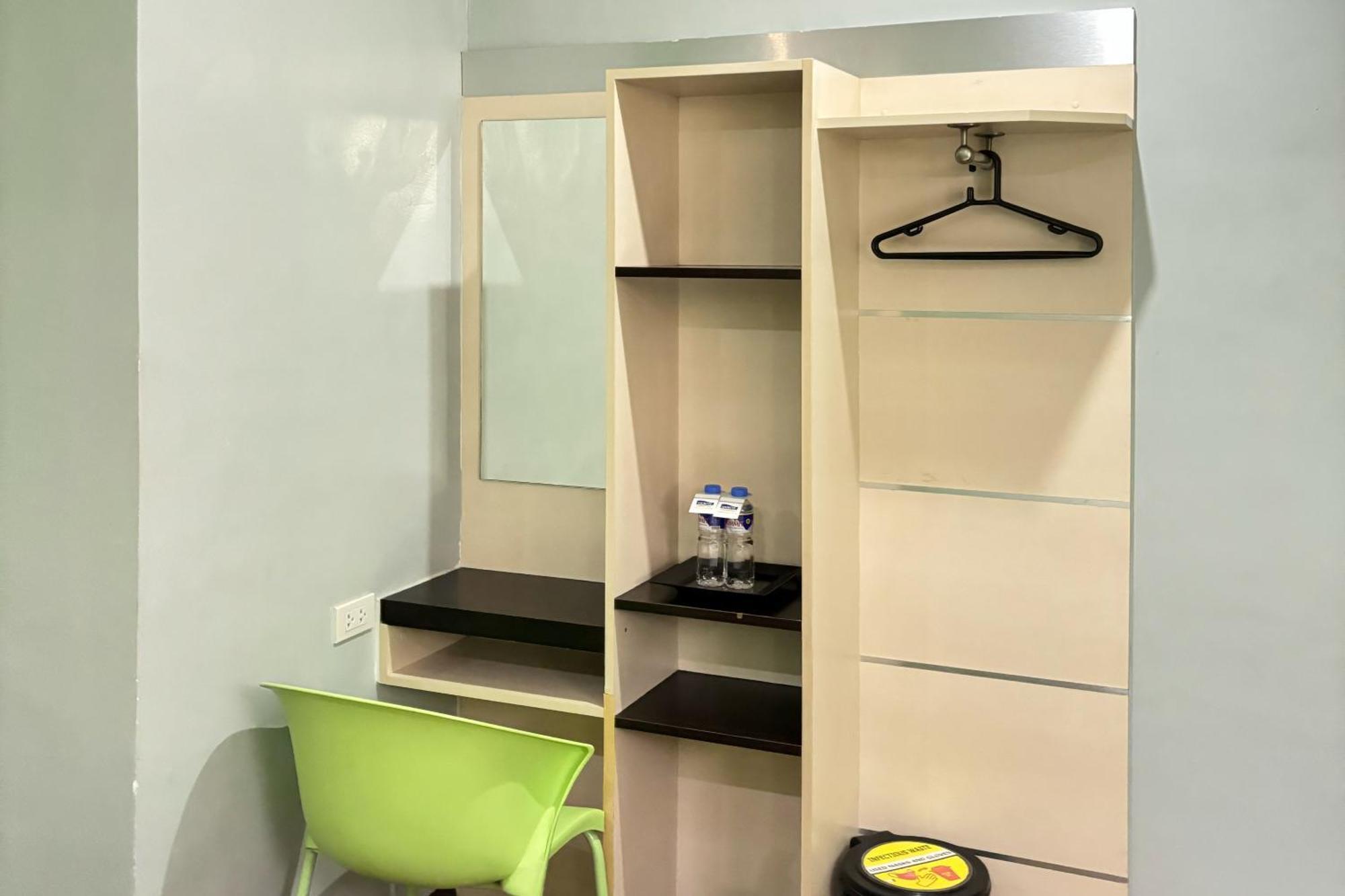 Sugbutel Family Hotel Cebu Powered By Cocotel Eksteriør bilde