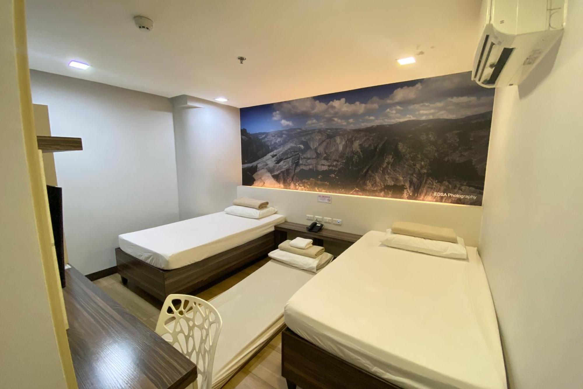 Sugbutel Family Hotel Cebu Powered By Cocotel Eksteriør bilde